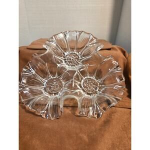 VTG Clear Pressed Glass Serving Dish 10" Dia: 3-Section Relish / Appetizer Plate